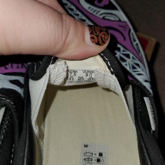 🖤 NIB Custom Pattern Painted Vans - Picture 3 of 4